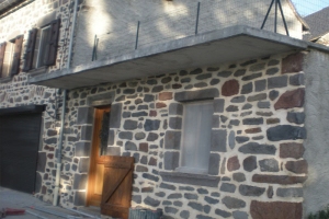 balcon imitation volvic 1
