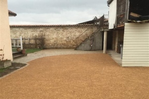 pose-du-gravillons-ocre